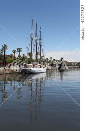 Spain schooner Saint Elena in the old port 40274327