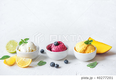 Various fruit and berries ice creams Various fruit and berries ice creams 40277201