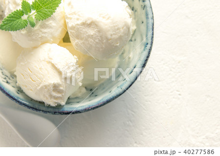 Vanilla Ice Cream 40277586