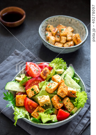 Fried Tofu Salad 40278097