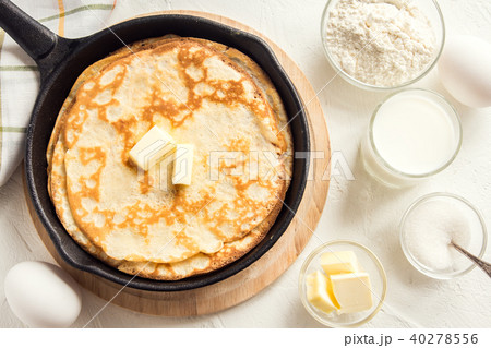 Crepes and ingredients 40278556