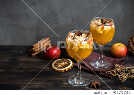 Sangria, apple cider, punch 40279739