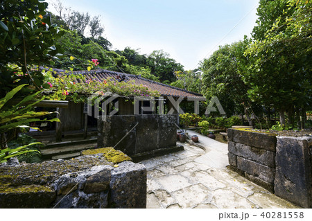 琉球村旧比嘉家住宅主屋 40281558