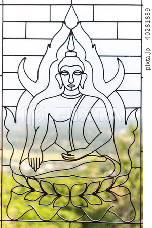 Buddha window frame on blur background Buddha window frame on blur background 40281839