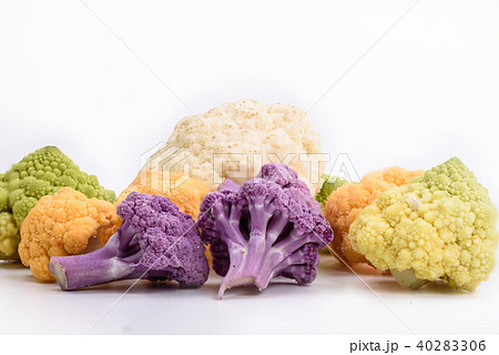 Inflorescence of cauliflower isolated on white background 40283306