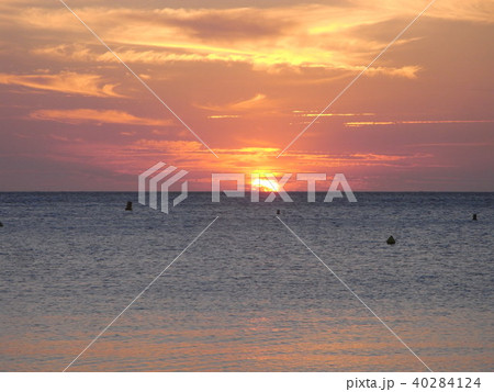シトロン湾の夕日 40284124