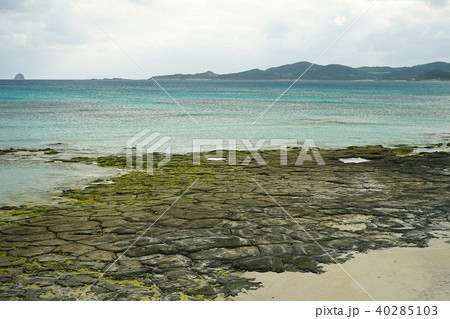 沖縄県久米島・畳岩 40285103