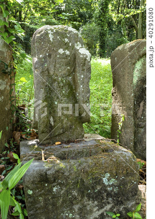 未だに残る廃仏毀釈の傷跡 未だに残る廃仏毀釈の傷跡 40291080