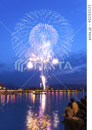 大分県日田市 日田川開き観光祭の花火大会の写真素材 40293525 Pixta