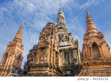 Wat Mahathat Temple, Sukhothai, Thailand Wat Mahathat Temple, Sukhothai, Thailand 40294230