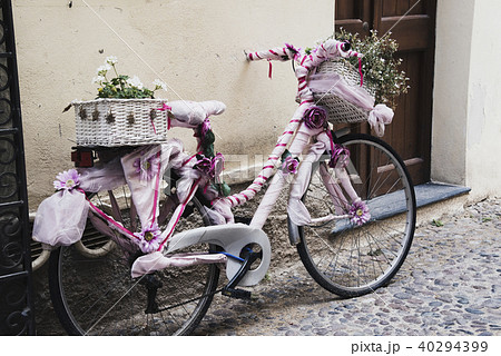 bicycle in old town of Alghero, Sardinia, Italy 40294399