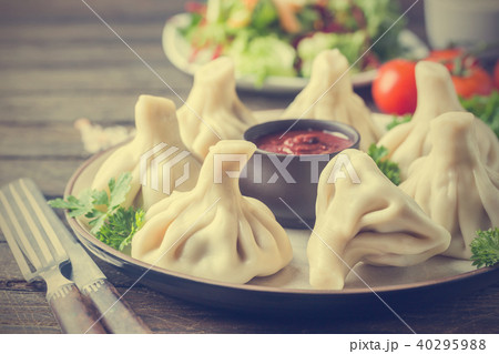 Georgian dumplings Khinkali with meat 40295988