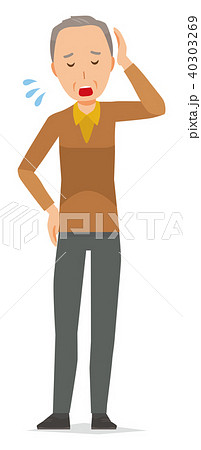 茶色い服を着た高齢男性が疲れている 40303269