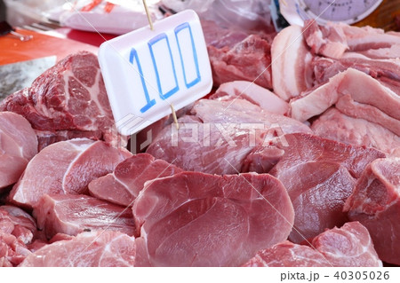 fresh pork at market 40305026