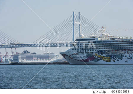 横浜港山下ふ頭に停泊するノルウェージャンジュエル 40306693