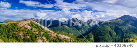 Fantastic sunset in the mountains of Ukraine. 40306840