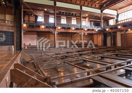愛媛　芝居小屋　内子座の舞台　枡席 40307150