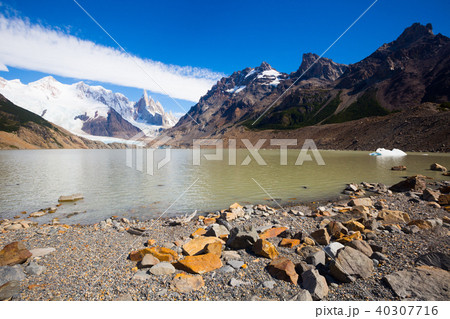 Los Glaciares National Park 40307716
