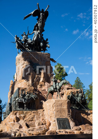 Monument on Cerro de la Gloria, Mendoza Monument on Cerro de la Gloria, Mendoza 40307912