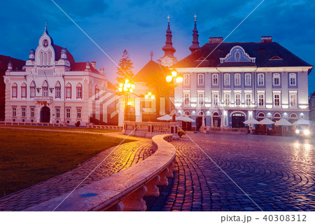 Photography of night light of Union Square 40308312