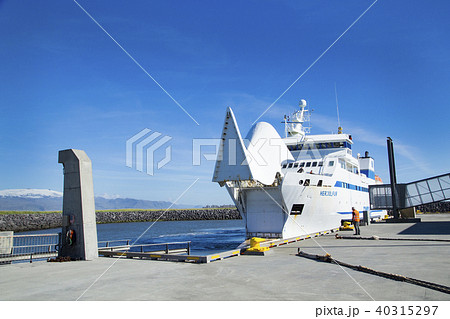 ヘイマエイ島行きのフェリー ヘイマエイ島行きのフェリー 40315297