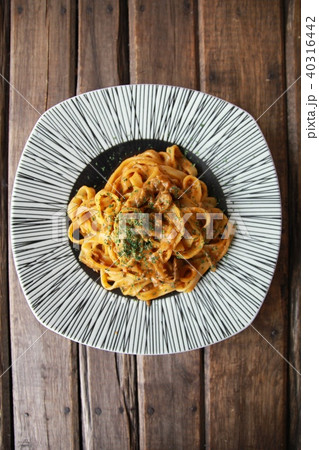 家で作った平打ち生パスタのボロネーゼ 家で作った平打ち生パスタのボロネーゼ 40316442