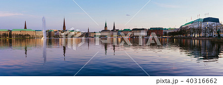 Beautiful panoramic view of Alster river and Hamburg town hall - Rathaus at spring earning evening 40316662