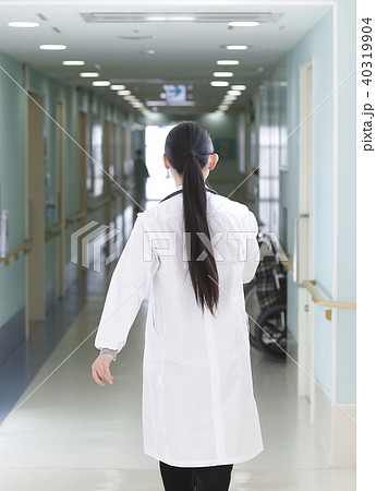 医療　病院　女医 40319904