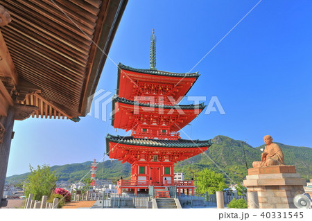 西光寺の三重塔（奥之院誓願之塔） 40331545