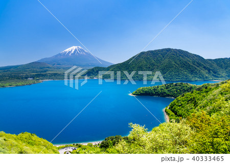 富士山 本栖湖からの眺望 40333465