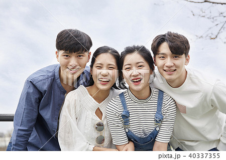 笑顔 微笑 微笑み 40337355