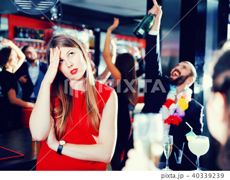 Girl upset because her boyfriend drinking too much on Hawaiian party 40339239