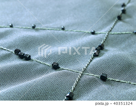 布地 ビーズ刺繍したグレーのシフォン生地 布地 ビーズ刺繍したグレーのシフォン生地 40351324