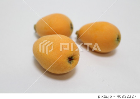 果物　ビワ 40352227