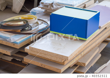 MDF, PARTICLE BOARD. Wood panels of different thicknesses and colors. MDF, PARTICLE BOARD. Wood panels of different thicknesses and colors. 40352311