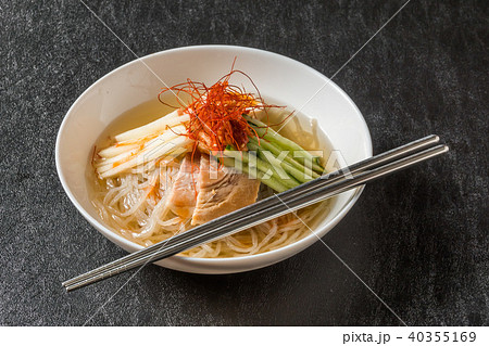 平壌冷麺 Pyongyang cold noodles 平壌冷麺 Pyongyang cold noodles 40355169