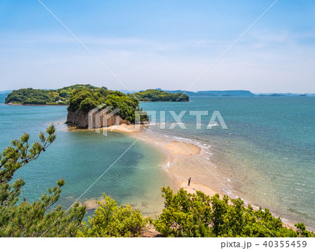 小豆島・エンジェルロードの干潮砂洲と余島 小豆島・エンジェルロードの干潮砂洲と余島 40355459
