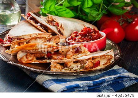 Mexican Quesadilla with chicken and chorizo Mexican Quesadilla with chicken and chorizo 40355479