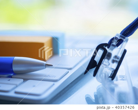 ビジネスイメージ・キーボード・IDカード・付箋・新緑 40357426
