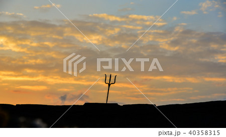 Trident symbol on top of Hindu temple 40358315