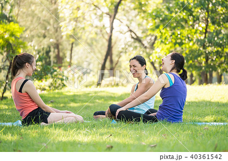 Activity, mother and daughter relaxing in the park Activity, mother and daughter relaxing in the park 40361542
