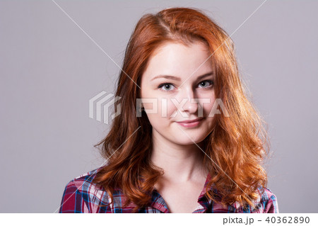 Close-up portrait of a beautiful young woman 40362890