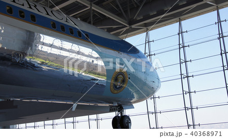 SIMI VALLEY, CALIFORNIA, UNITED STATES - OCT 9, 2014: Air Force One Boeing 707 and Marine 1 on 40368971