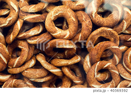 A variety of healthy freshly baked bagels. 40369392