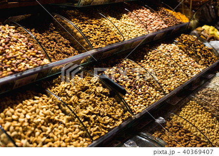 The famous oriental market. Dried nuts and spices in Istambul, 40369407