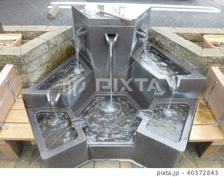 松本市　まつもと城下町湧水郡　大名小路井戸 40372843