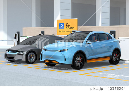 カーシェアリング専用駐車場に充電している電気自動車のイメージ 40376294