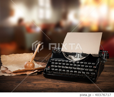 Antique typewriter in old vintage style Antique typewriter in old vintage style 40376717