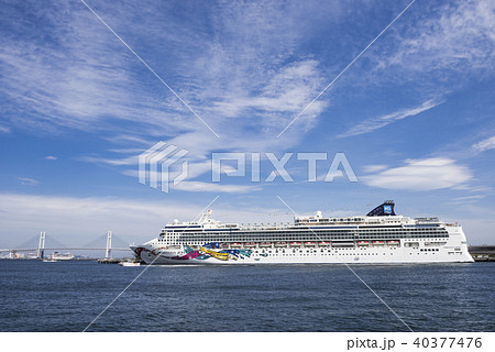 ゴールデンウィークの横浜港 40377476