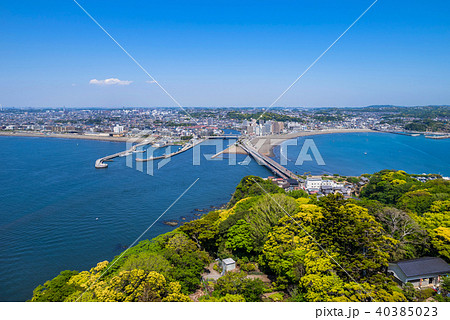 江の島から片瀬江ノ島駅方面の眺望 40385023
